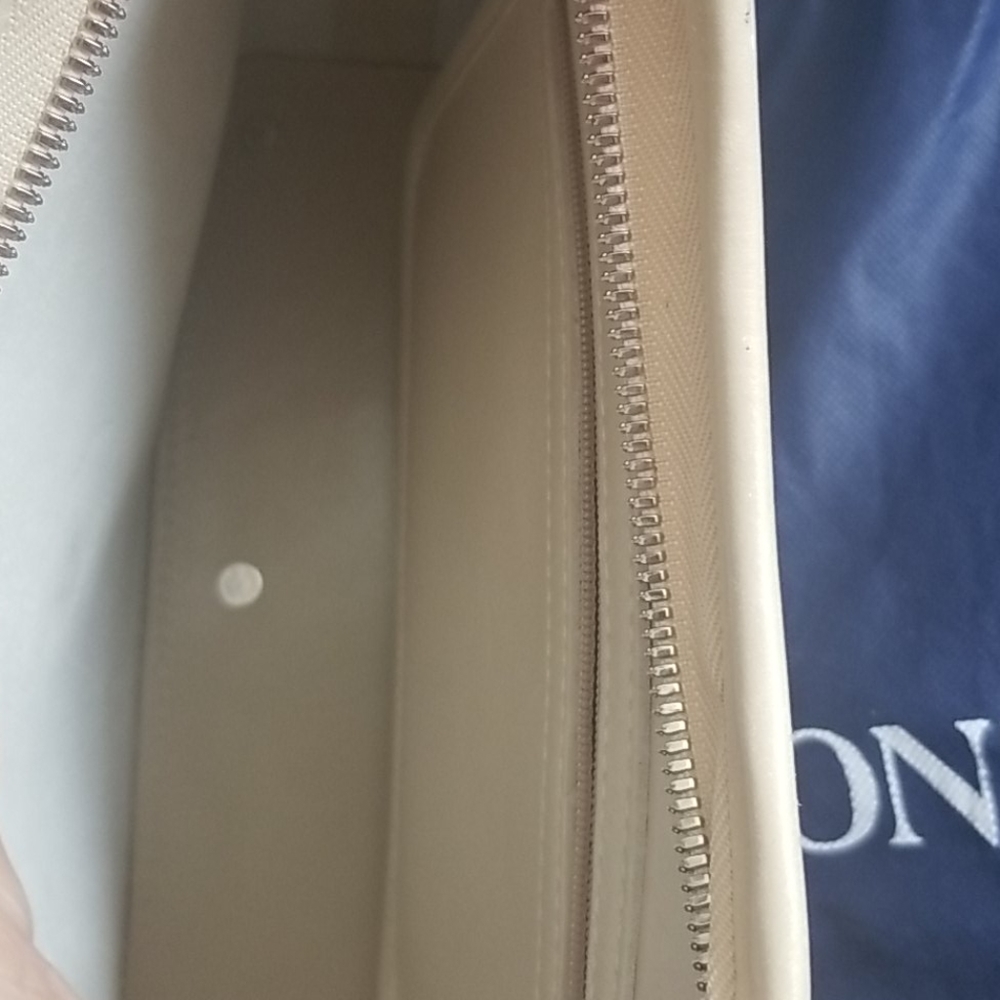 Dooney & Bourke - Picture 4 of 4